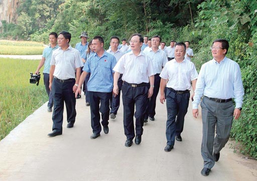 徐福顺到心博官方网页版_心博(中国) 定点扶贫县开展调研 徐福顺到心博官方网页版_心博(中国) 定点扶贫县开展调研